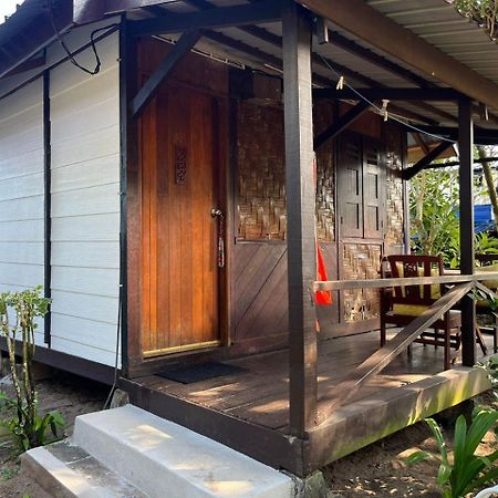 The Station Tioman Kampong Ayer Batang Exterior foto