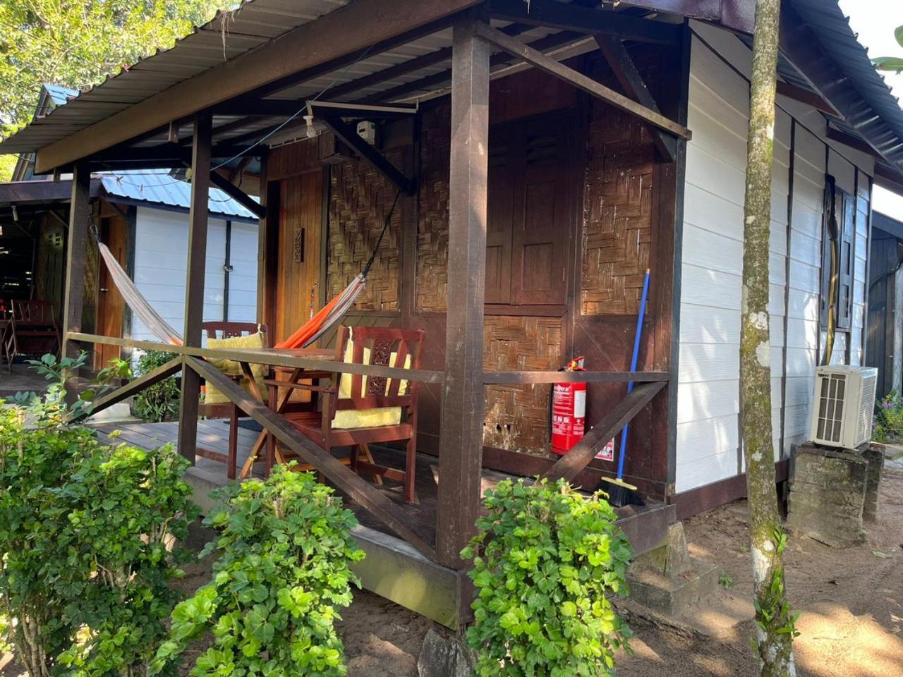 The Station Tioman Kampong Ayer Batang Exterior foto